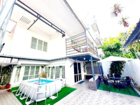 Getaway Villa Bangkok - 4 Bedroom,6 Beds and 5 Bathroom